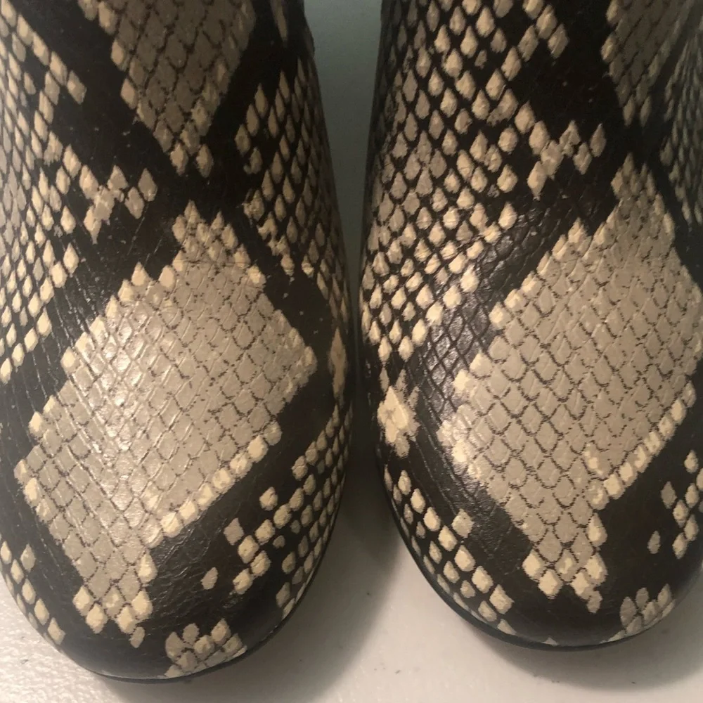 Coach Snake Women’s  Print Leather Booties! NWT Size 8 - Picture 14 of 17